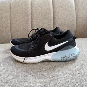 Nike Joyride Run Black White Men’s 9 Running Walking Comfort Sneakers Cushioned